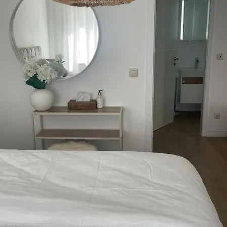 Frisch Renovierte Apartment *