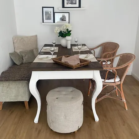Apartment Frisch Renovierte