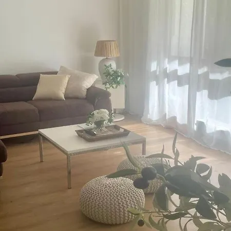 아파트 Frisch Renovierte 바트라이셴할