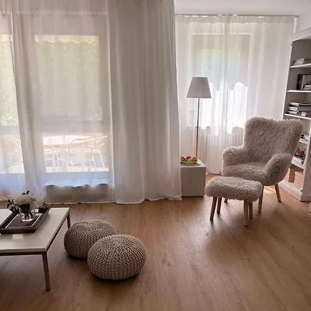 Frisch Renovierte Apartment *